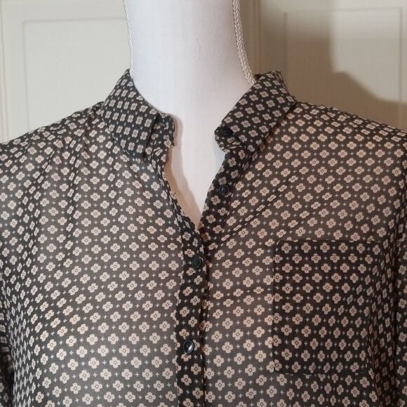 šø3/12$-AmericanāEagle,āFloralĀ ButtonāSemiāSheerāBlouse - Picture 4 of 7